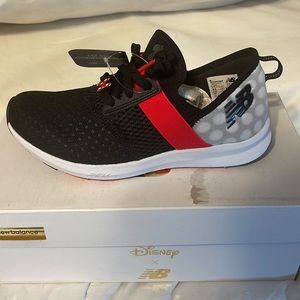 Disney New Balance shoes NWT never been worn, perfect condition!